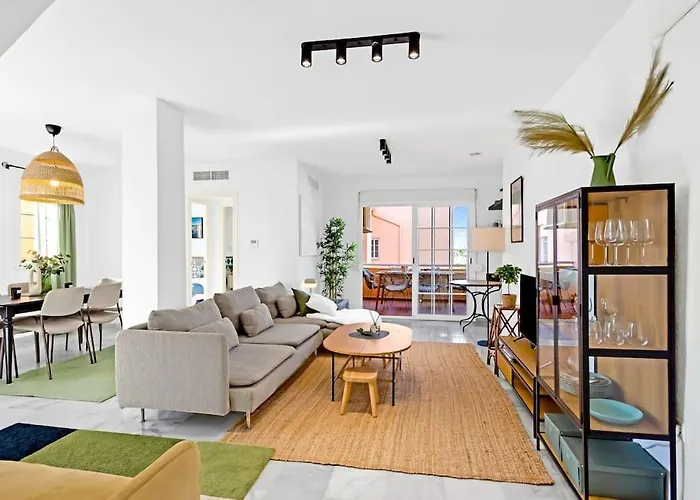 Alvarito Family Beach Retreat